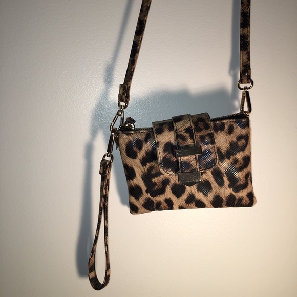 ➖Charming Charlie Cheetah print crossbody - Picture 2 of 5
